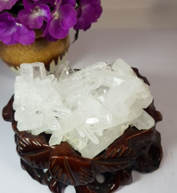 Cụm đá thạch anh trắng M50