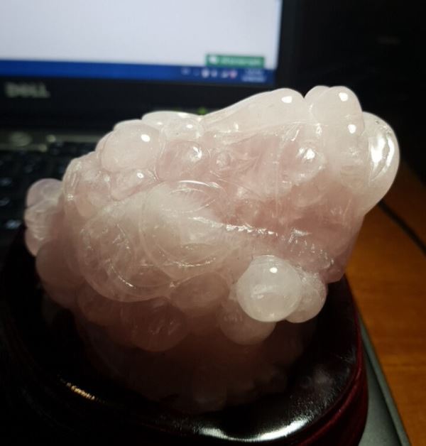 Cóc ngậm tiền đá thạch anh hồng M54