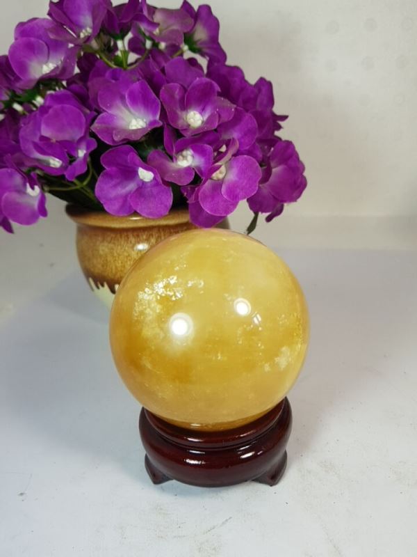 Quả cầu đá thạch anh vàng M17