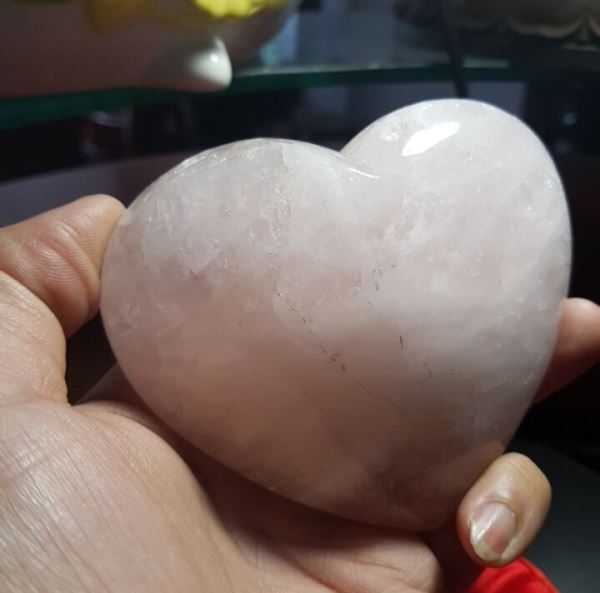 Trái tim đá thạch anh hồng M90