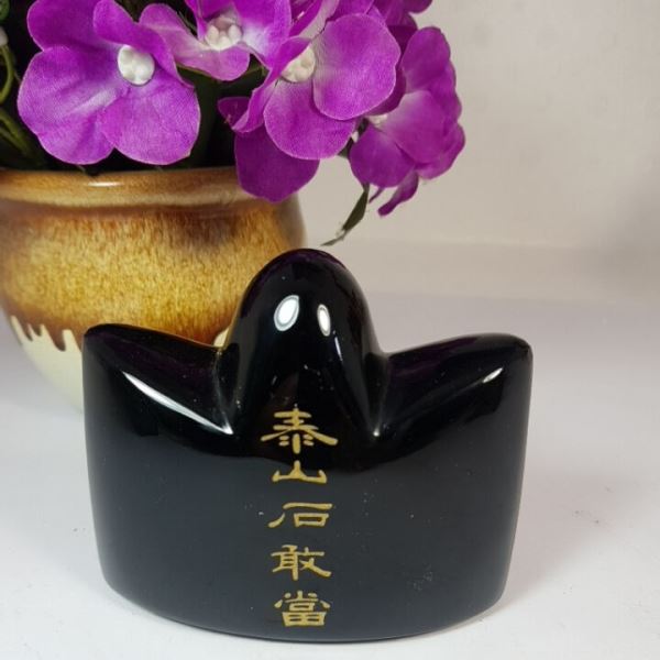 Trấn nhà thạch cảm đương mã não đen M101