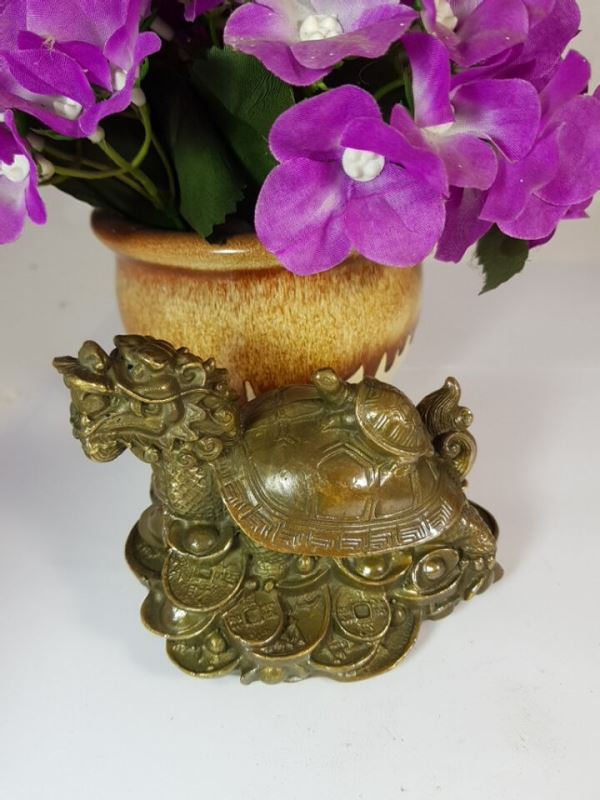 Tượng long qui cõng con bằng đồng M82