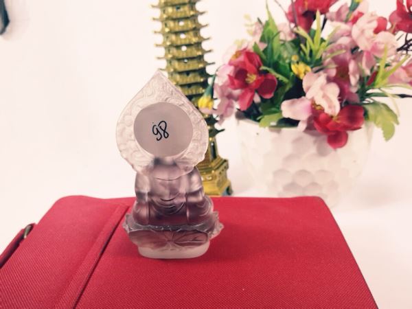 Tượng Phật để xe ô tô màu tím