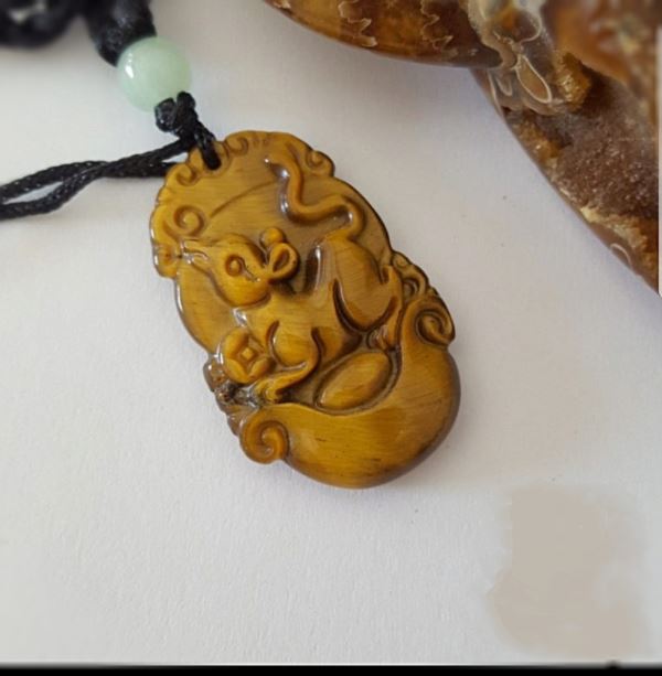 Mặt dây chuyền tuổi tý đá mắt hổ M999-1