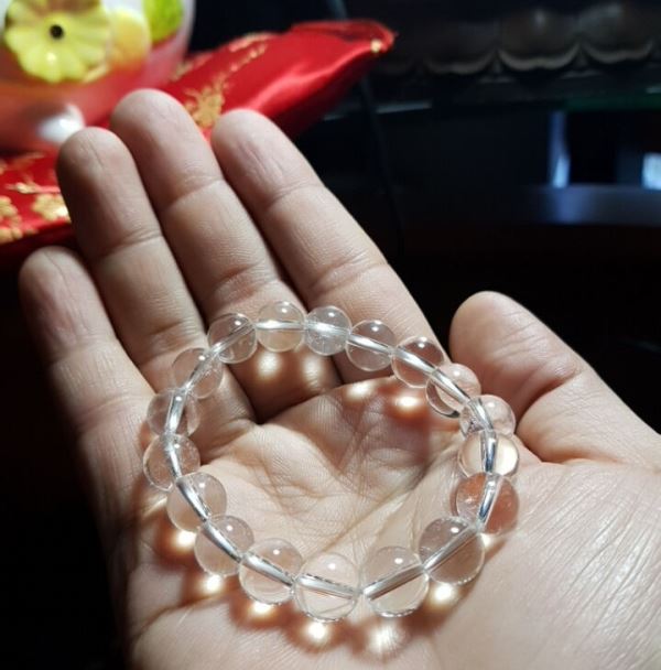 Mòng đeo tay đá thạch anh trắng M180