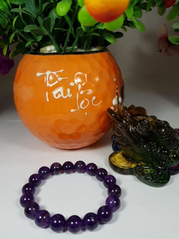 Vòng đeo tay đá thạch anh tím M07