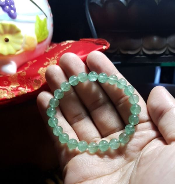 Vòng đeo tay đá thạch anh xanh M181