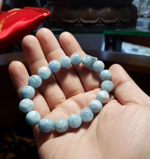 Vòng đeo tay đá tùng thạch M168